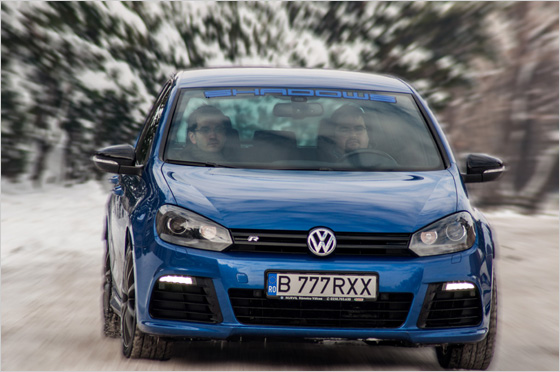 VW Golf R20 - in motion