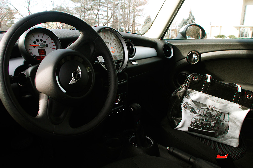MINI COOPER - interior
