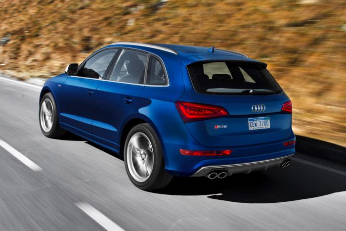 Audi SQ5 TFSI - spate