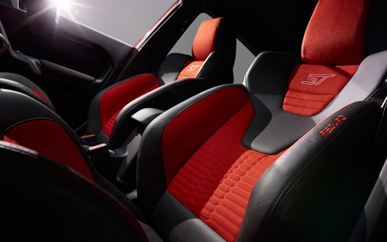 Ford Fiesta ST - scaunele Recaro