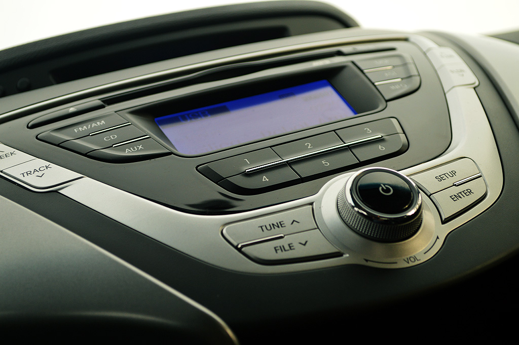 Hyundai Elantra - audio