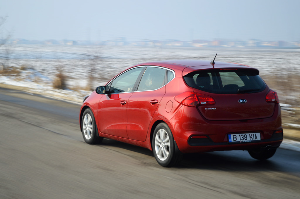 Kia Cee'd 1.6 GDI City - test pe sosea