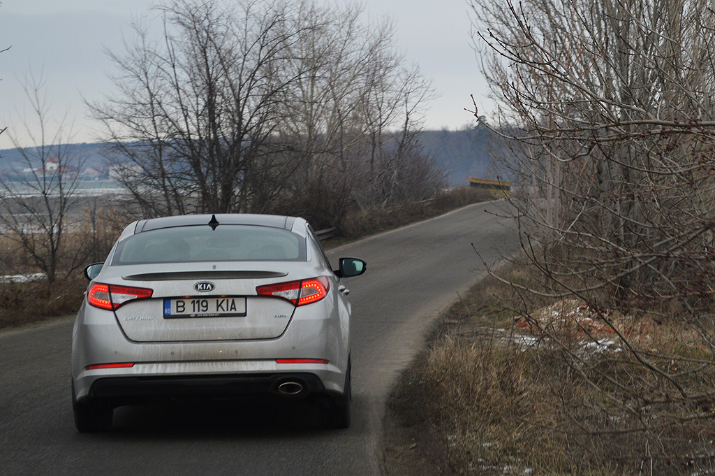 Test drive KIA Optima 2012 - comportament rutier