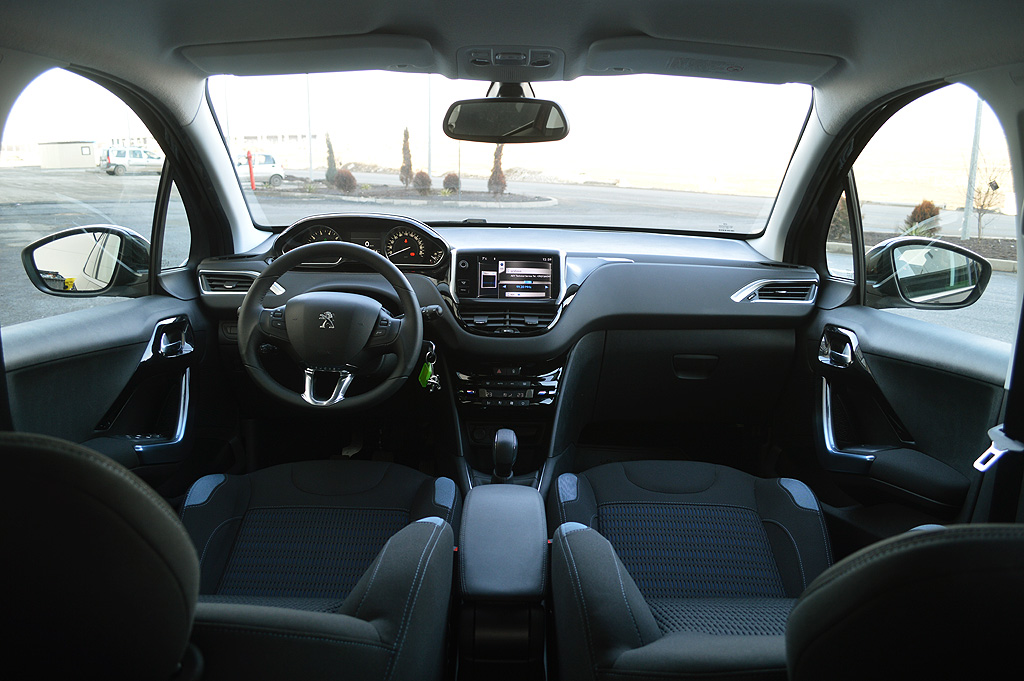 Peugeot 208 - bord