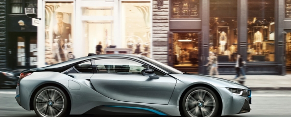 Noul BMW i8
