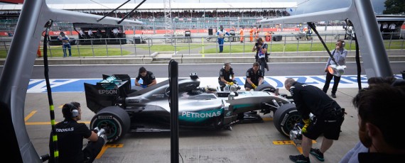 Lewis Hamilton - pole position Silverstone 2016