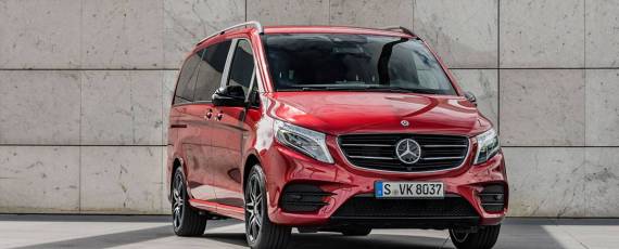 Mercedes-Benz V-Class designo hyacinth red metallic