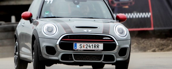 Noul MINI John Cooper Works 2016 - lansare Romania