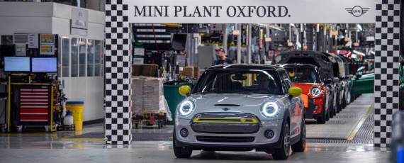 MINI Cooper SE - 11.000 unităţi produse