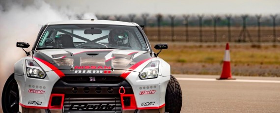 Nissan GT-R - record mondial la drift