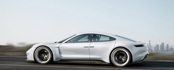 Conceptul Porsche Mission E