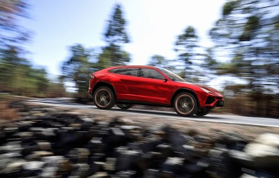 Lamborghini Urus - motorizare biturbo V8 650 CP