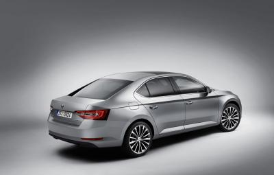 SKODA Superb 2015 - video