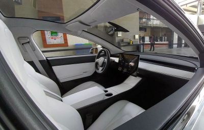 Tesla Model 3 - interior