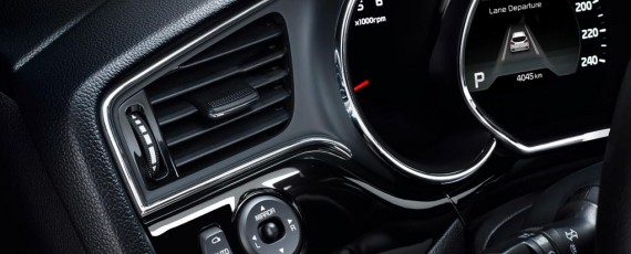 Noua Kia cee'd facelift 2016 - interior (01)