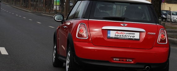 MINI COOPER atrage privirile ca un magnet