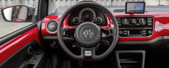 Volkswagen Cross up! - interior
