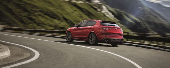 Alfa Romeo Stelvio (04)