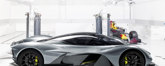 Aston Martin AM-RB 001 (02)