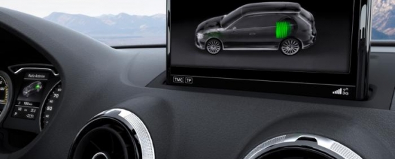 Audi A3 e-tron - display-ul central