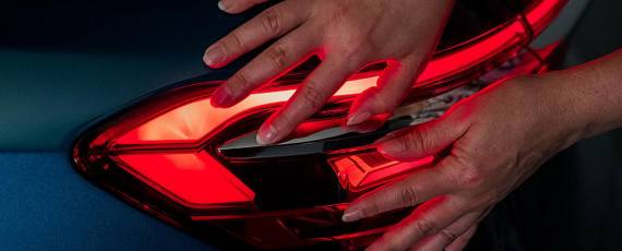 Noul Audi A8 - imagini teaser (03)
