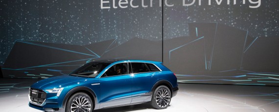 Noul Audi e-tron quattro la Frankfurt 2015 (02)