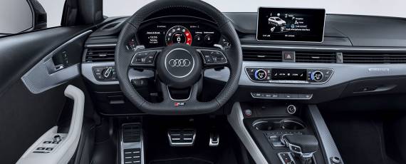 Audi RS 4 Avant 2018 (13)