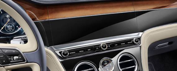 Bentley Continental GT 2018 (22)