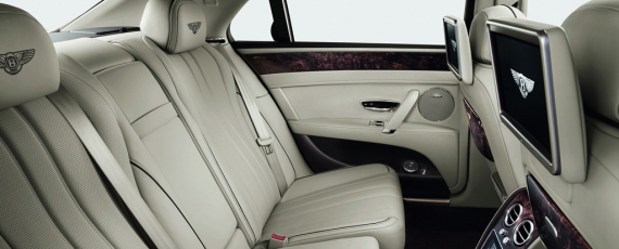 Noul Bentley Flying Spur - locurile din spate