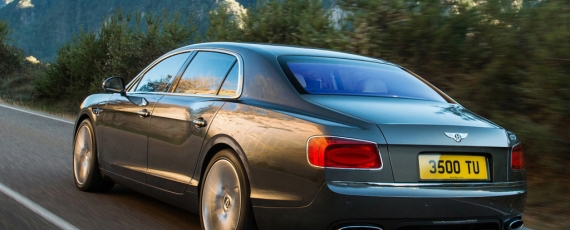 Noul Bentley Flying Spur - pe şosea