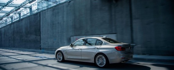 Noul BMW 330e - preturi Romania (02)