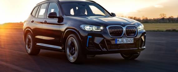 BMW iX3 facelift (01)