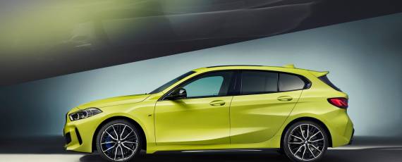 BMW M135i xDrive M Sao Paulo Yellow (01)