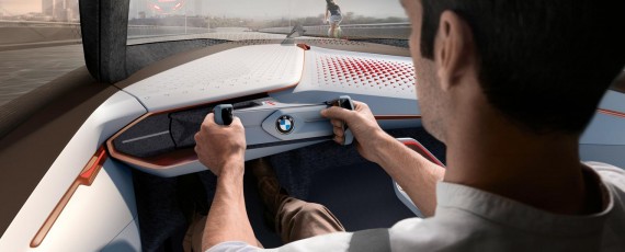 BMW VISION NEXT 100 (10)