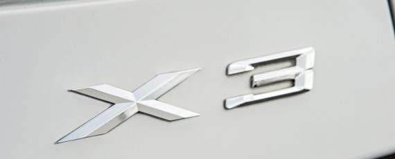 BMW X3 logo