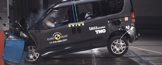 Fiat Doblo - Euro NCAP (01)