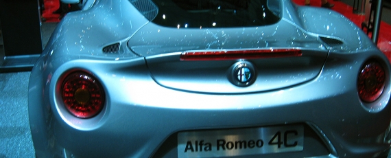 Alfa Romeo 4C - spate