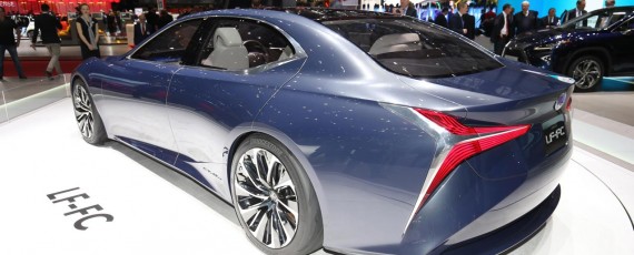 Lexus LF-FC (02)