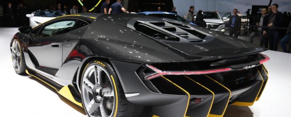 Lamborghini Centenario (02)