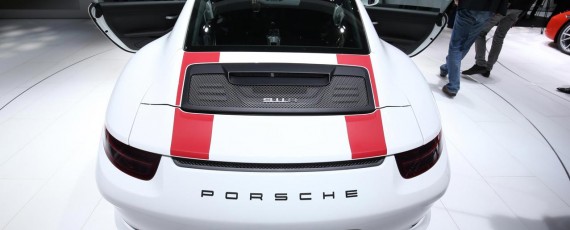 Porsche 911 R (02)