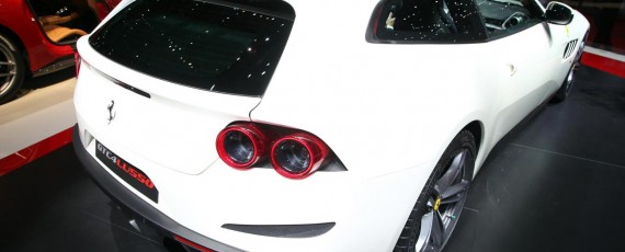 Ferrari GTC4Lusso (02)