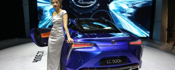 Lexus LC 500h (02)