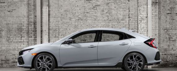 Honda Civic hatchback 2017 (03)
