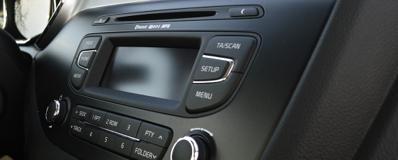 Kia Cee'd 1.6 GDI City - CD player