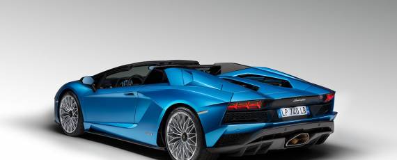 Lamborghini Aventador S Roadster (07)