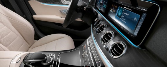 Noul Mercedes-Benz E-Class 2016 - interior (02)