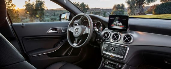 Mercedes-Benz GLA facelift - interior (02)