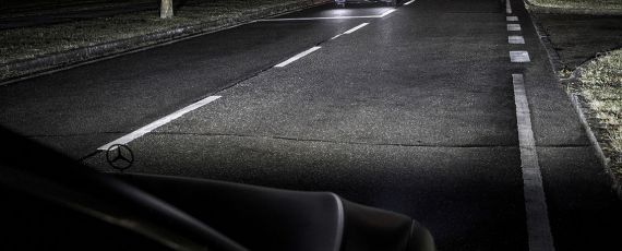Mercedes-Benz HD DIGITAL LIGHT (02)
