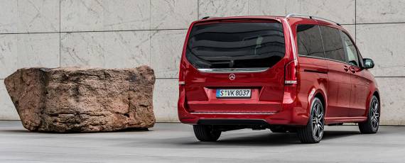 Mercedes-Benz V-Class designo hyacinth red metallic (04)