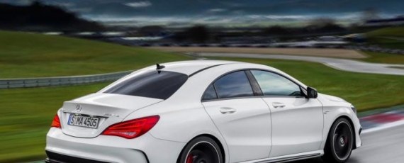 Mercedes-Benz CLA 45 AMG - spate